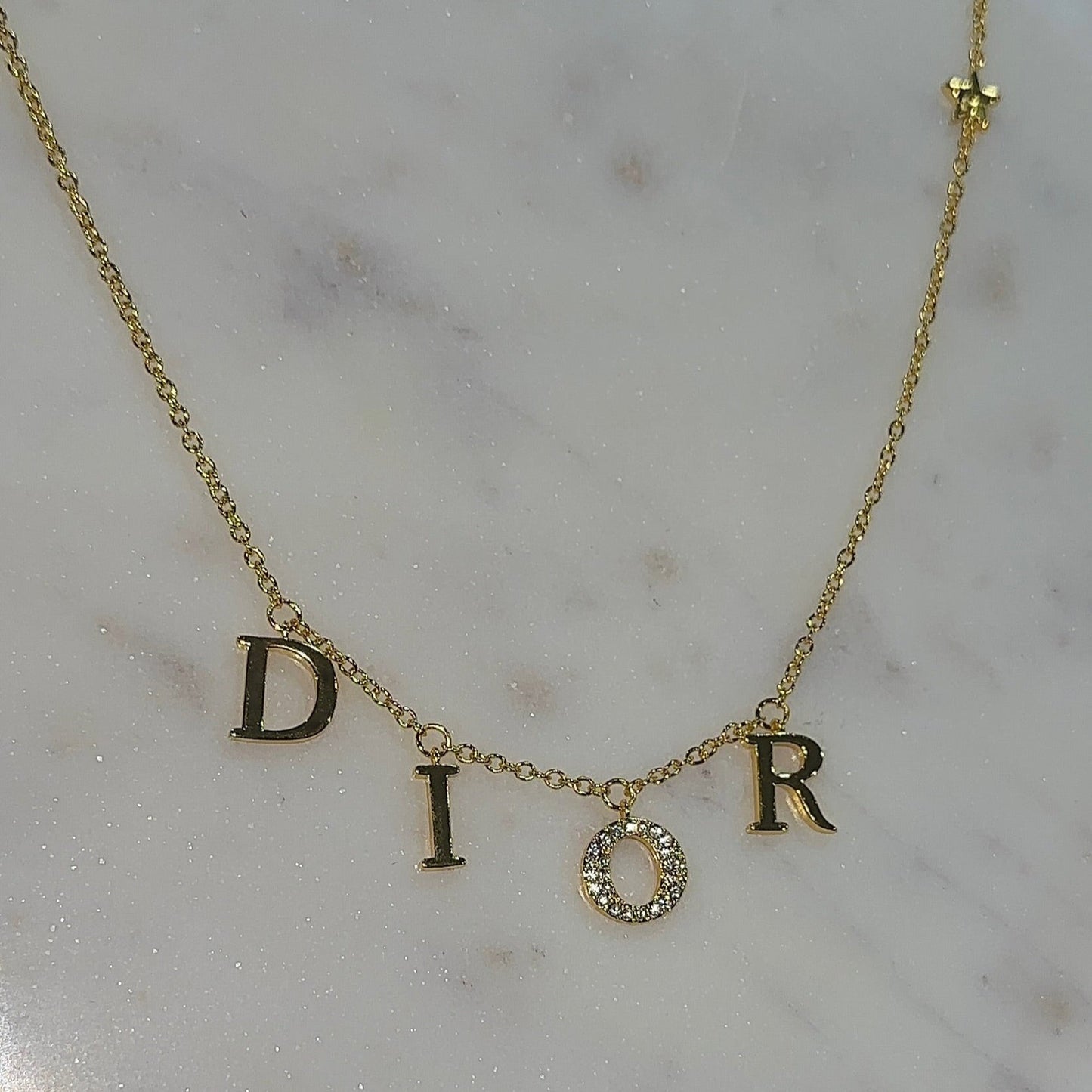 EXCLUSIVITÉ | Collier DR en or