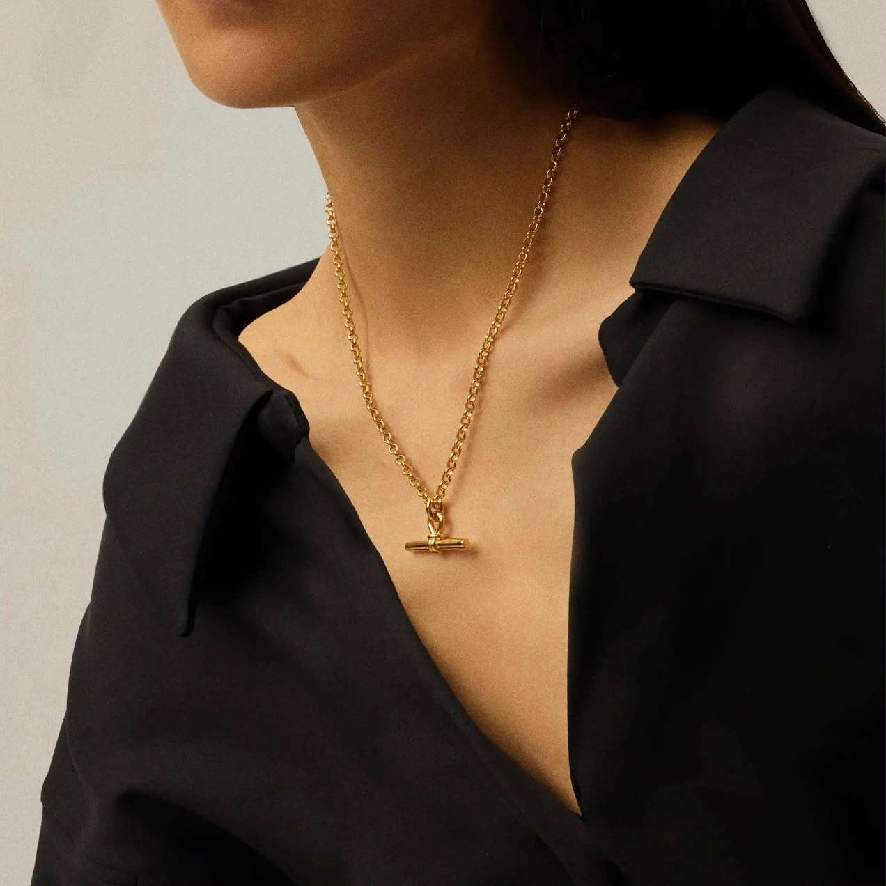 Aurelia Bar Pendant Necklace